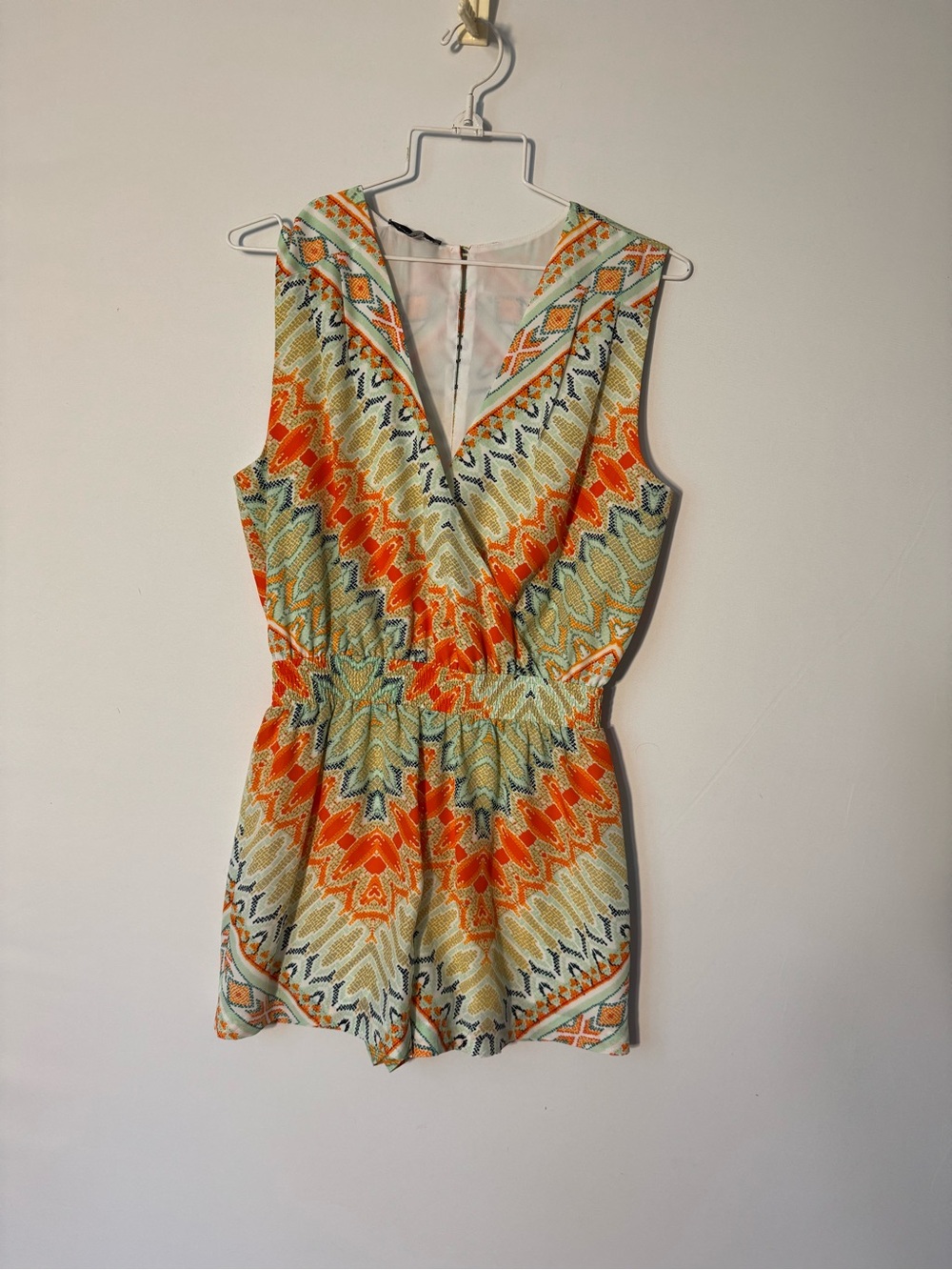 Bebe Multicolor V Neck Sleeves Romper Size 2 Geometric Print